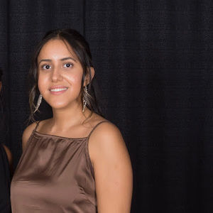 Meet your Posher, Widad